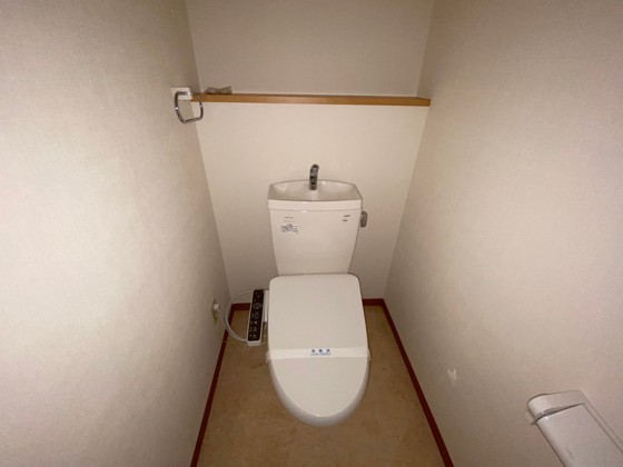 トイレ　※別部屋の写真です