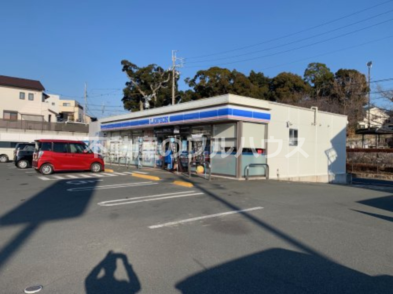 コンビニ　ローソン 豊川天神店（コンビニ）まで593m