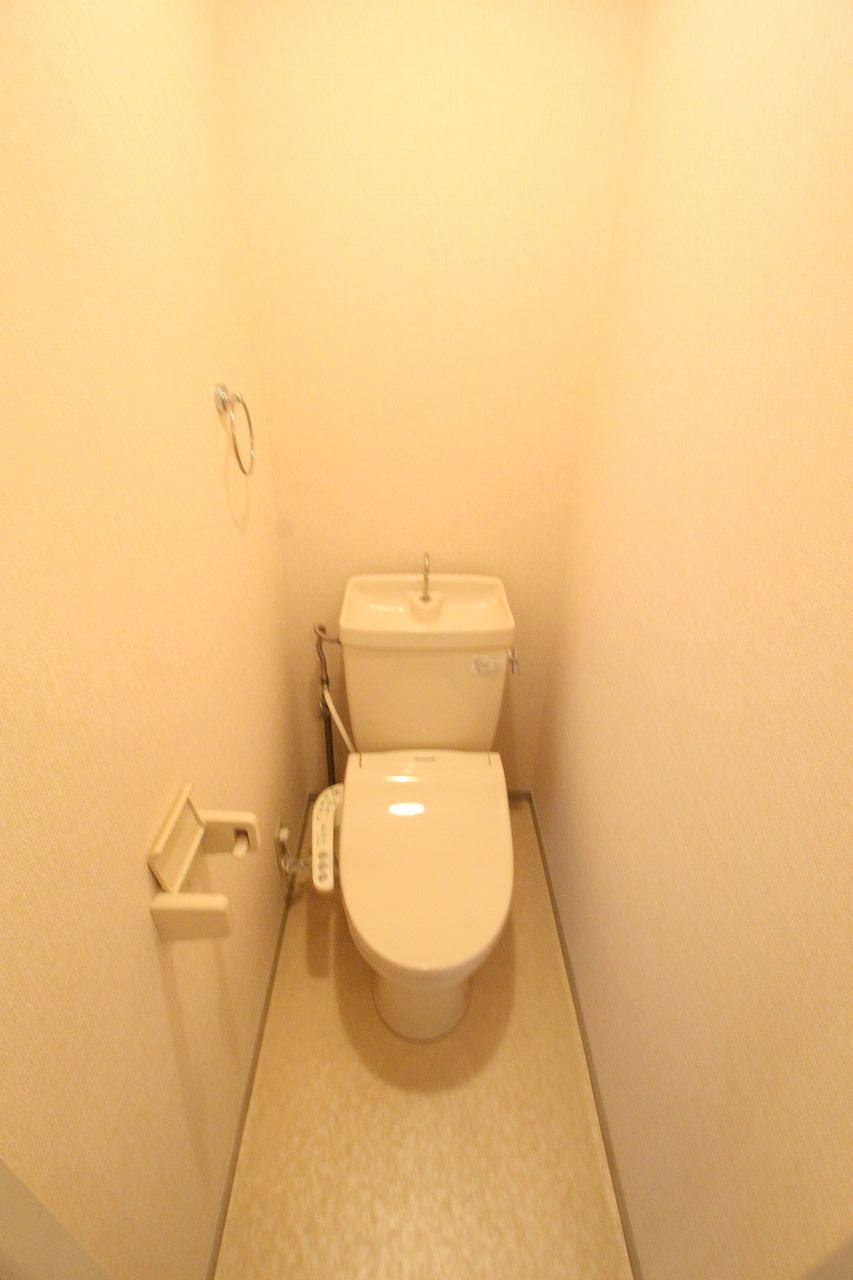 トイレ　別の部屋の写真です