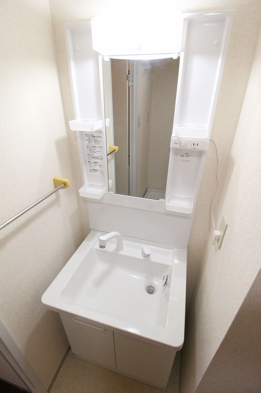 洗面設備　別の部屋の写真です