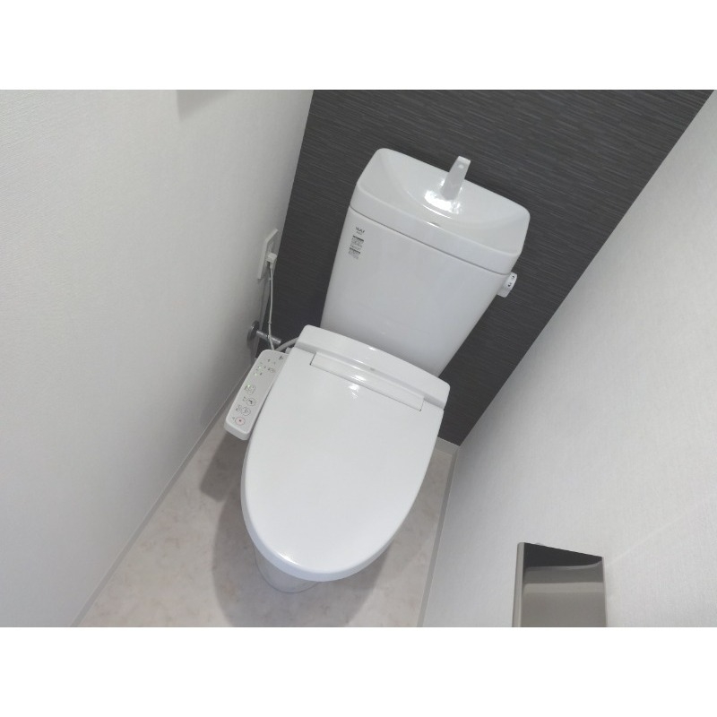 トイレ　冬場も強い味方の温水洗浄便座！