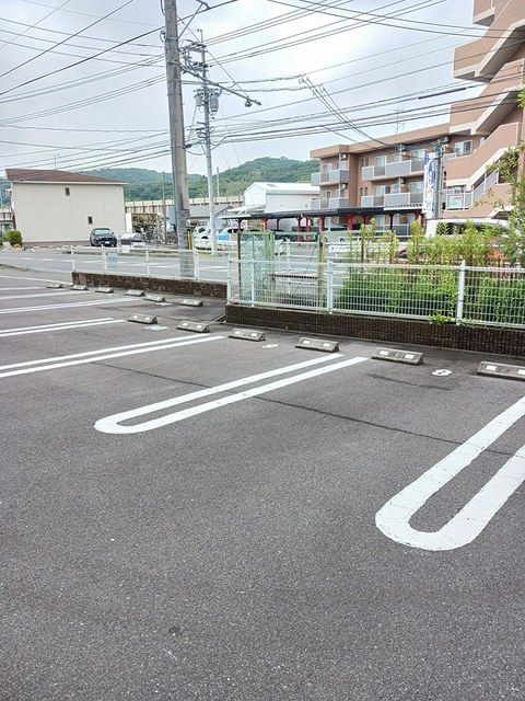 【サンフォレスタ上道の駐車場】