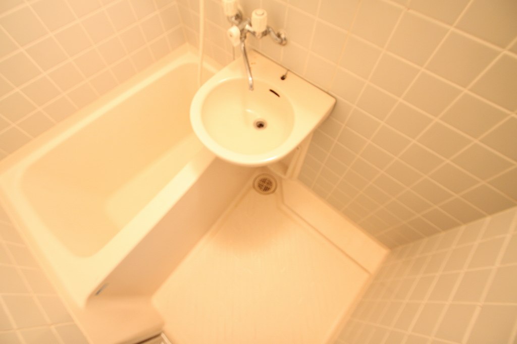 バス・シャワールーム　綺麗なバスルームです。