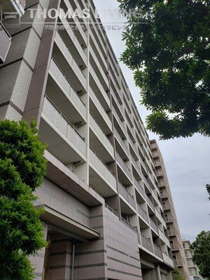 【アルティザ博多プレミアの建物外観】