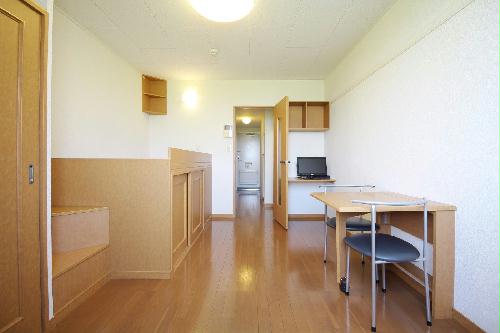 居室・リビング　1階はフローリング仕様となります。