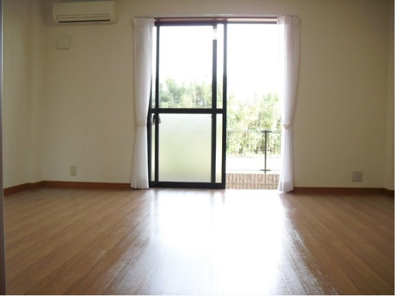 居室・リビング　使いやすい居間です