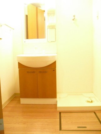 洗面設備　使いやすい洗面所です