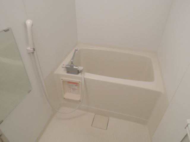 バス・シャワールーム　浴室乾燥機付いてます。