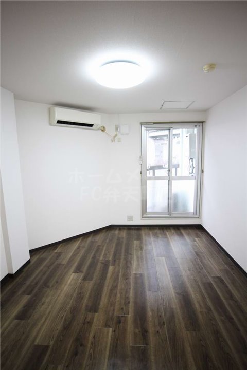 居室・リビング　ゆったり過ごせる居間です