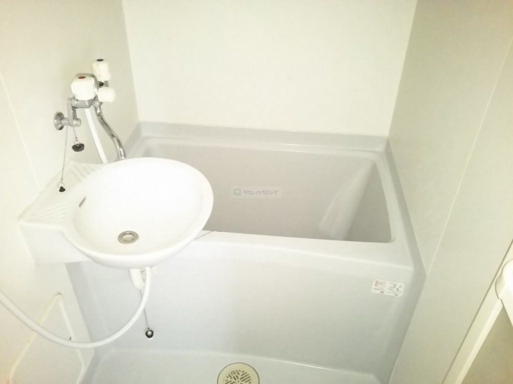 バス・シャワールーム　バス・トイレ別です。
