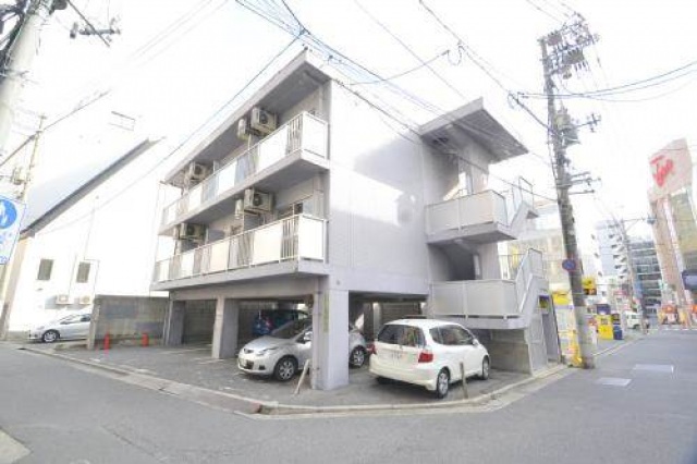 広島市中区大手町のマンションの建物外観