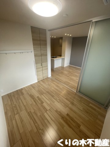 その他部屋・スペース　広くて明るい寝室