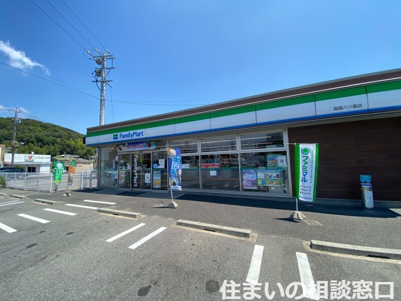 【西尾市熊味町のアパートのコンビニ】