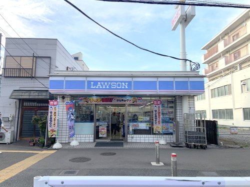 コンビニ　ローソン 西横浜駅前店（コンビニ）まで377m