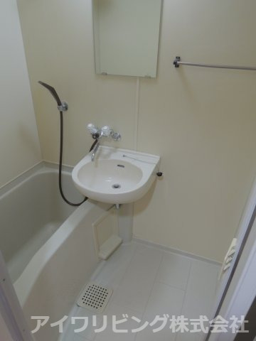 バス・シャワールーム　【ジュネス桜ヶ丘】