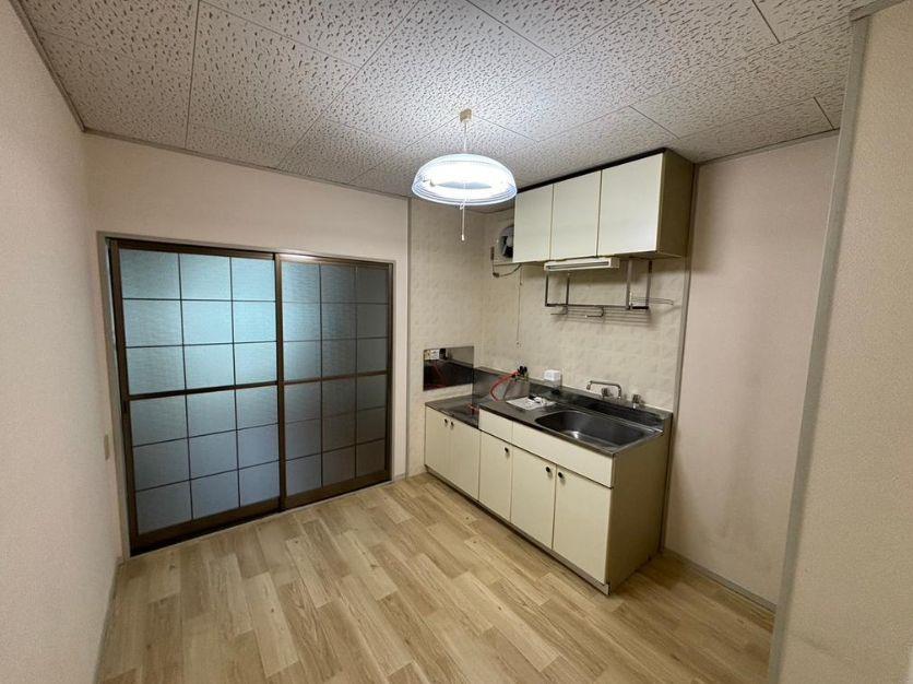 プレジールオキ 西棟の居間写真