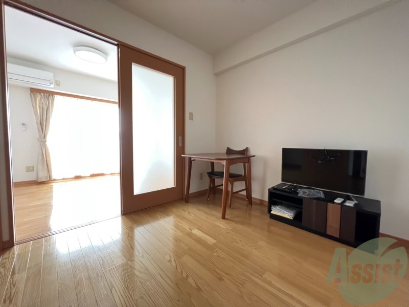 居室・リビング　４．４帖のダイニングを撮影しました。伸び伸び出来そうですね。