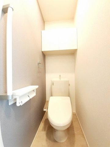 トイレ　落ち着いたトイレです