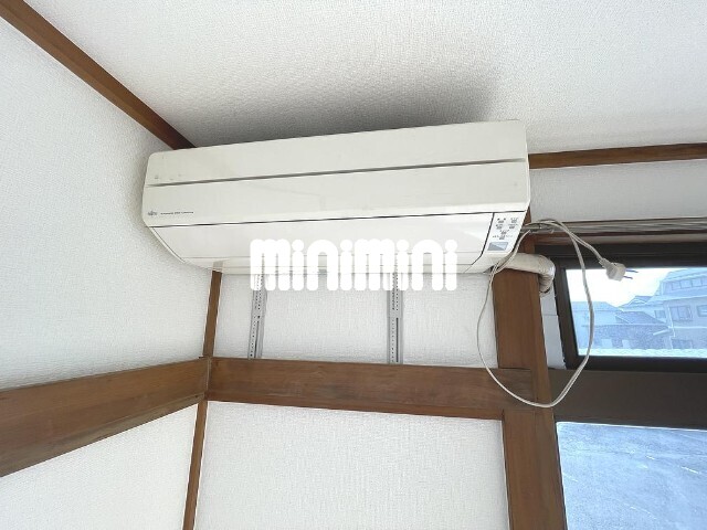 その他設備　エアコンで温度調節が出来ます。