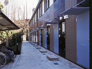 その他共有部分　屋根付の駐輪場があります。