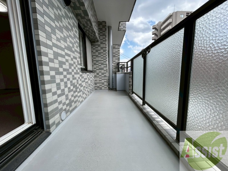 バルコニー　バルコニーです。洗濯物を干したり一息ついたりできますね！