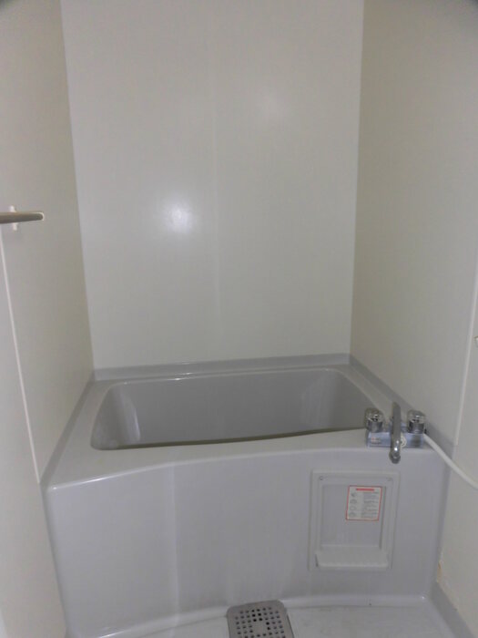 バス・シャワールーム　別号室の写真となっております。