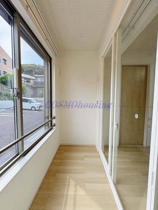 バルコニー　サンルーム　雨の日も安心です。