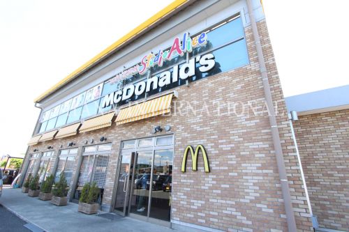 飲食店　マクドナルド 戸塚安行店（飲食店）まで566m