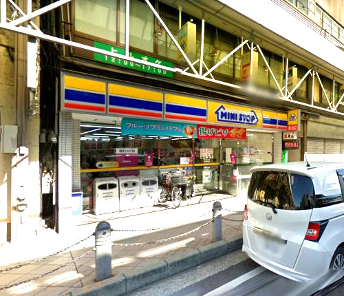 コンビニ　ミニストップ衣笠駅前店（コンビニ）まで270m