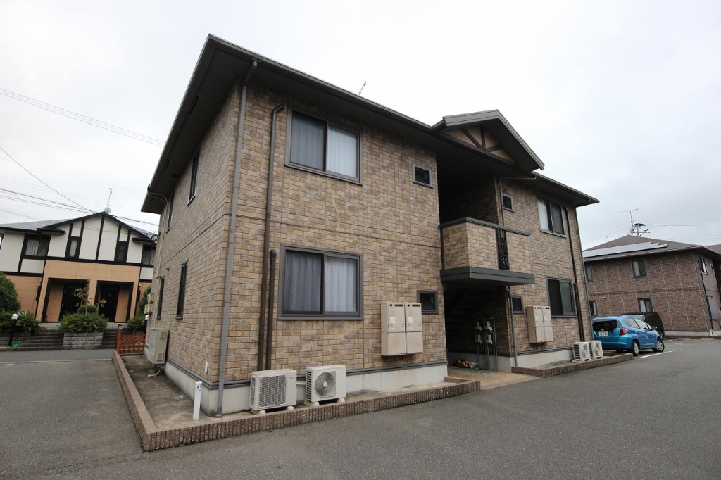 建物外観　他の不動産屋さんのネット掲載物件も全てご紹介可能です。