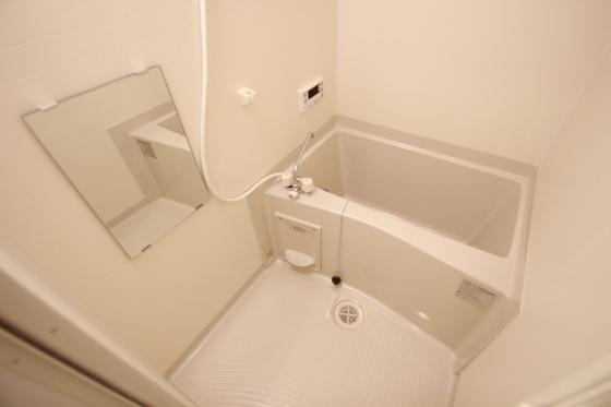 バス・シャワールーム　※別部屋の写真です