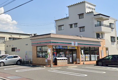 セブンイレブン結城店（コンビニ）まで787m