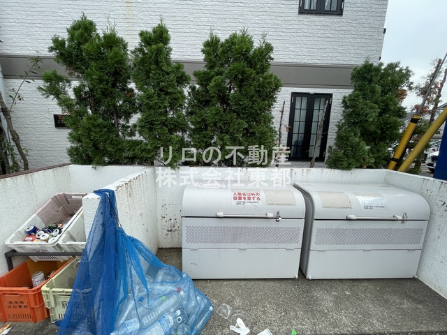 その他共有部分　ＢＯＸタイプのごみ置き場で清潔ですね♪