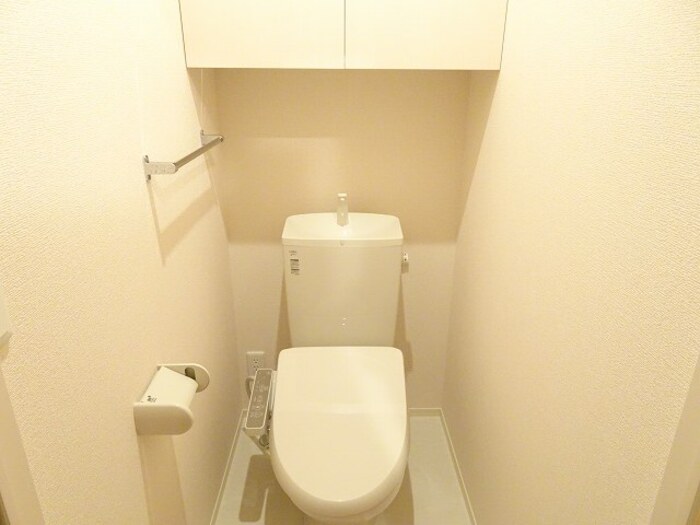 トイレ　温水洗浄暖房便座