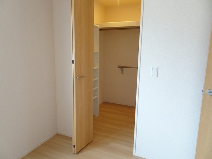 収納　ウォークインクローゼット