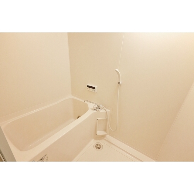 バス・シャワールーム　追い焚き機能付き☆