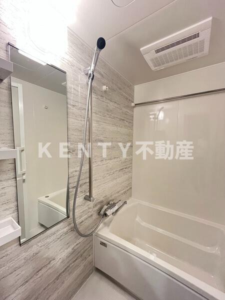 バス・シャワールーム　お風呂です