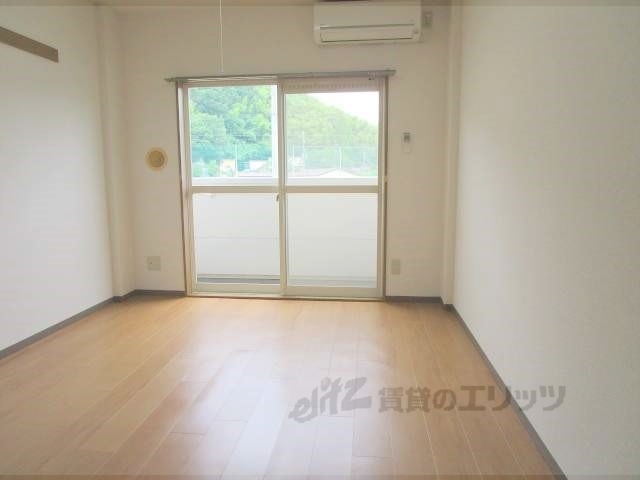 居室・リビング　居室