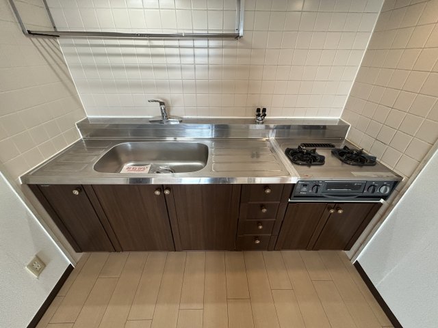 キッチン　コンパクトなキッチンで掃除もラクラク