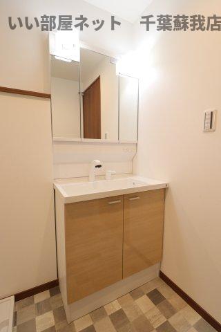 洗面設備　広い洗面スペース