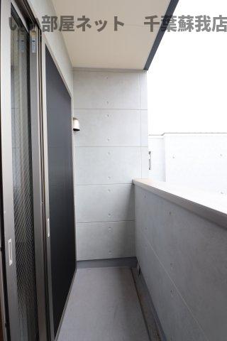 バルコニー　落ち着いた時間を過ごせるバルコニーです