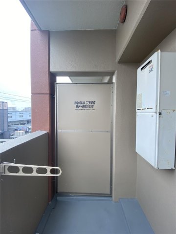 バルコニー　バルコニー付きです