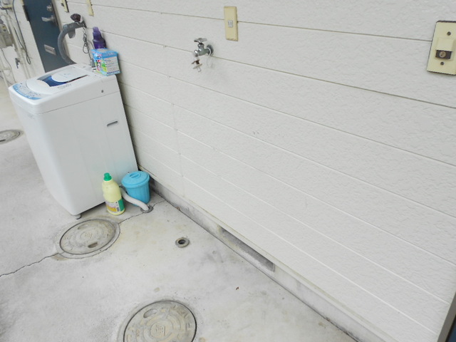 その他設備　室外洗濯機置場