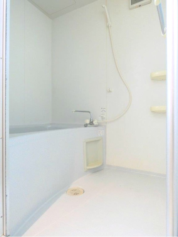 バス・シャワールーム　図面と現状に相違がある場合には現状を優先