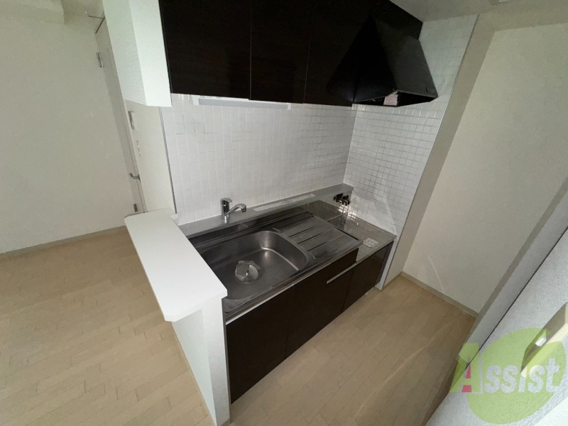 キッチン　キッチンです。ご自身でコンロを設置していただけます。