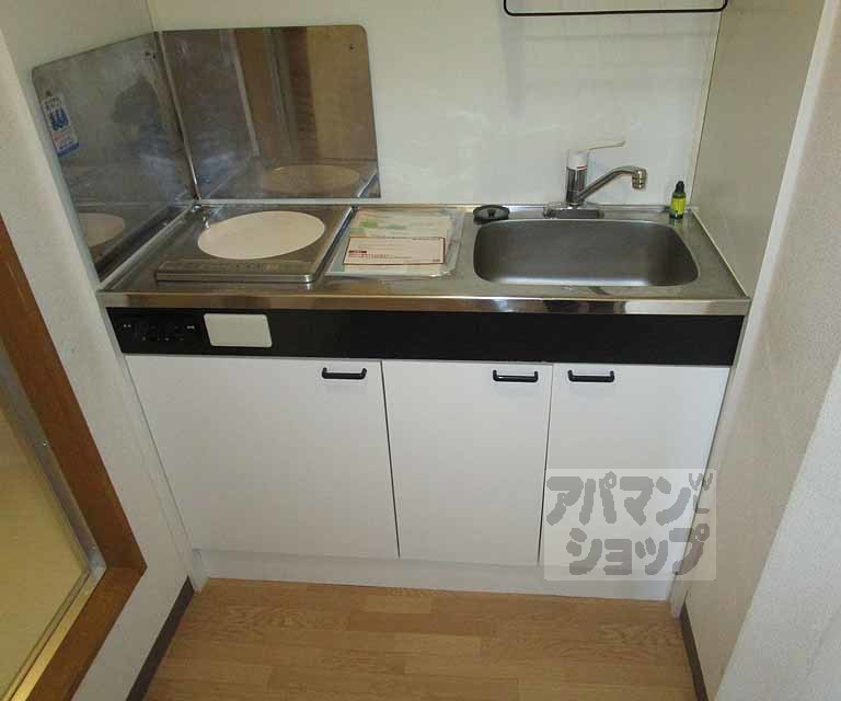 キッチン　３０１号室の写真です。