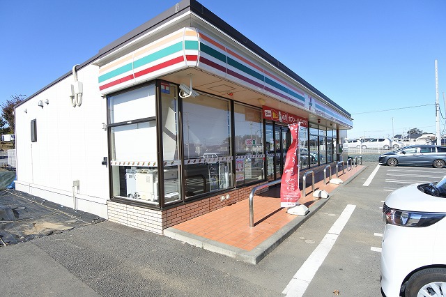 コンビニ　セブンイレブン（コンビニ）まで1692m