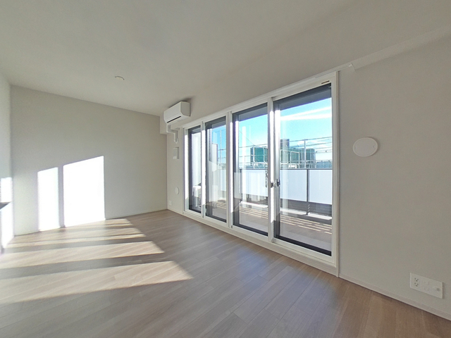 居室・リビング　※５階同間取り参考写真※