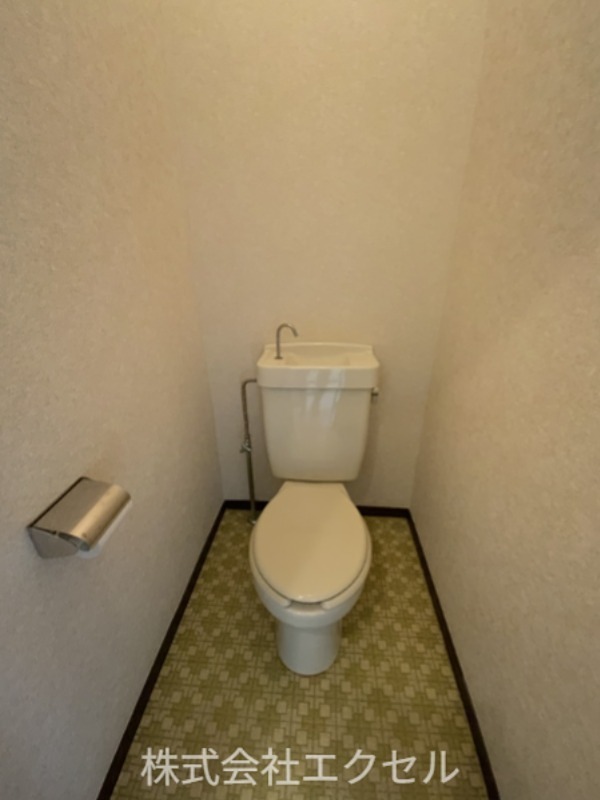 トイレ　バス・トイレ別です。