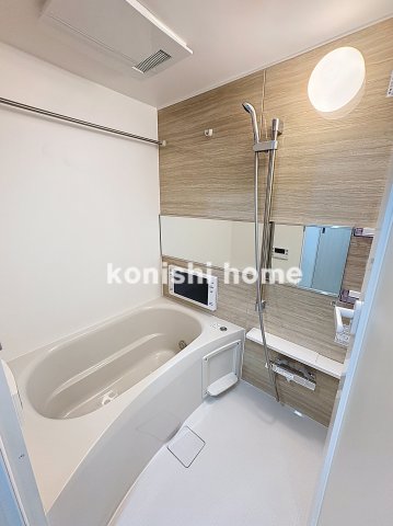 バス・シャワールーム　※反転タイプ、別部屋写真使用。